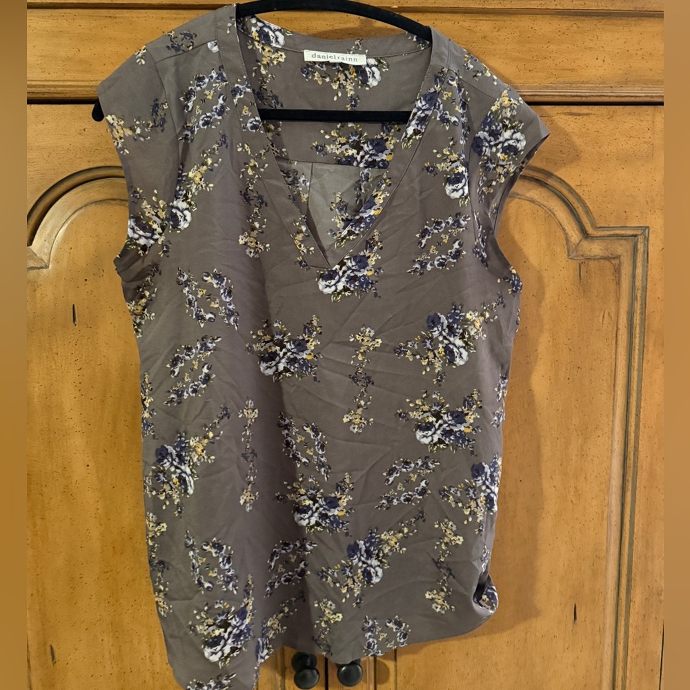 Floral Blouse in Gray and Blue-M